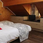 欧湖餐厅酒店 酒店 茹普特河畔巴斯特尔