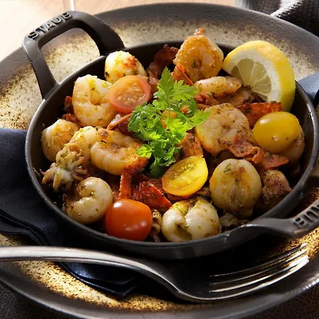 Restaurant Du Du Roc מלון בסה-סור-לה-רופט