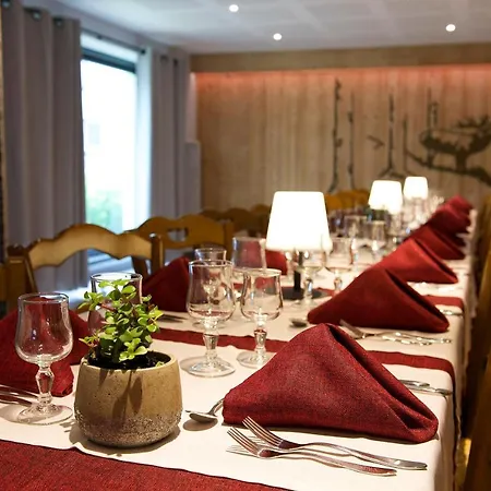 מלון Restaurant Du Du Roc בסה-סור-לה-רופט