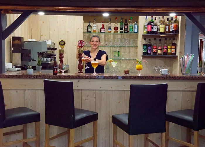 Restaurant Du Du Roc Отель Basse-sur-le-Rupt