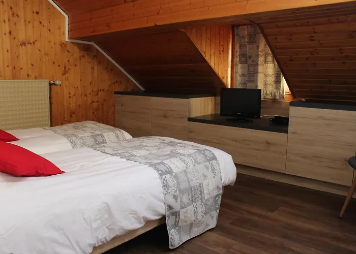 欧湖餐厅酒店 酒店 茹普特河畔巴斯特尔