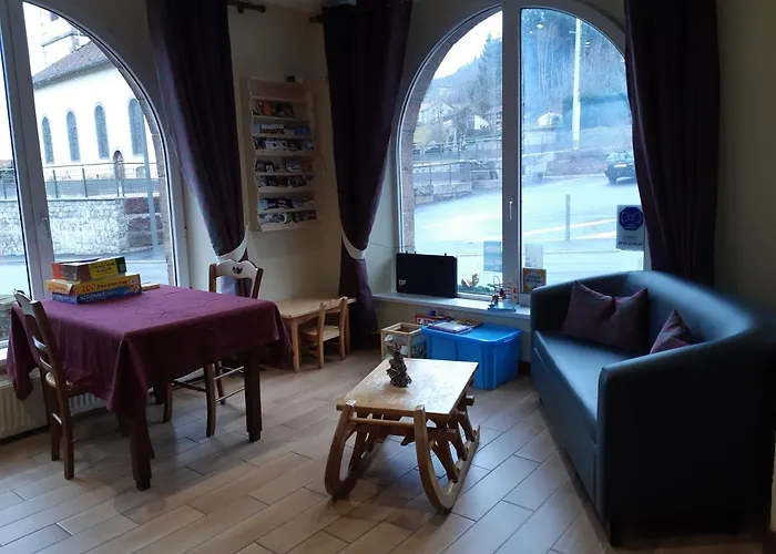 欧湖餐厅酒店 酒店 茹普特河畔巴斯特尔